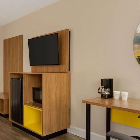 Days Inn By Wyndham Myrtle Beach-Beach Front Dış mekan fotoğraf