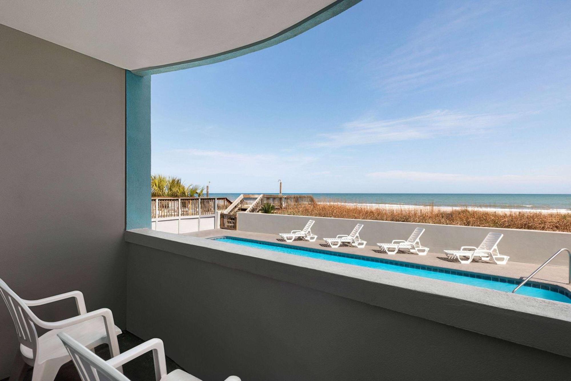 Days Inn By Wyndham Myrtle Beach-Beach Front Dış mekan fotoğraf