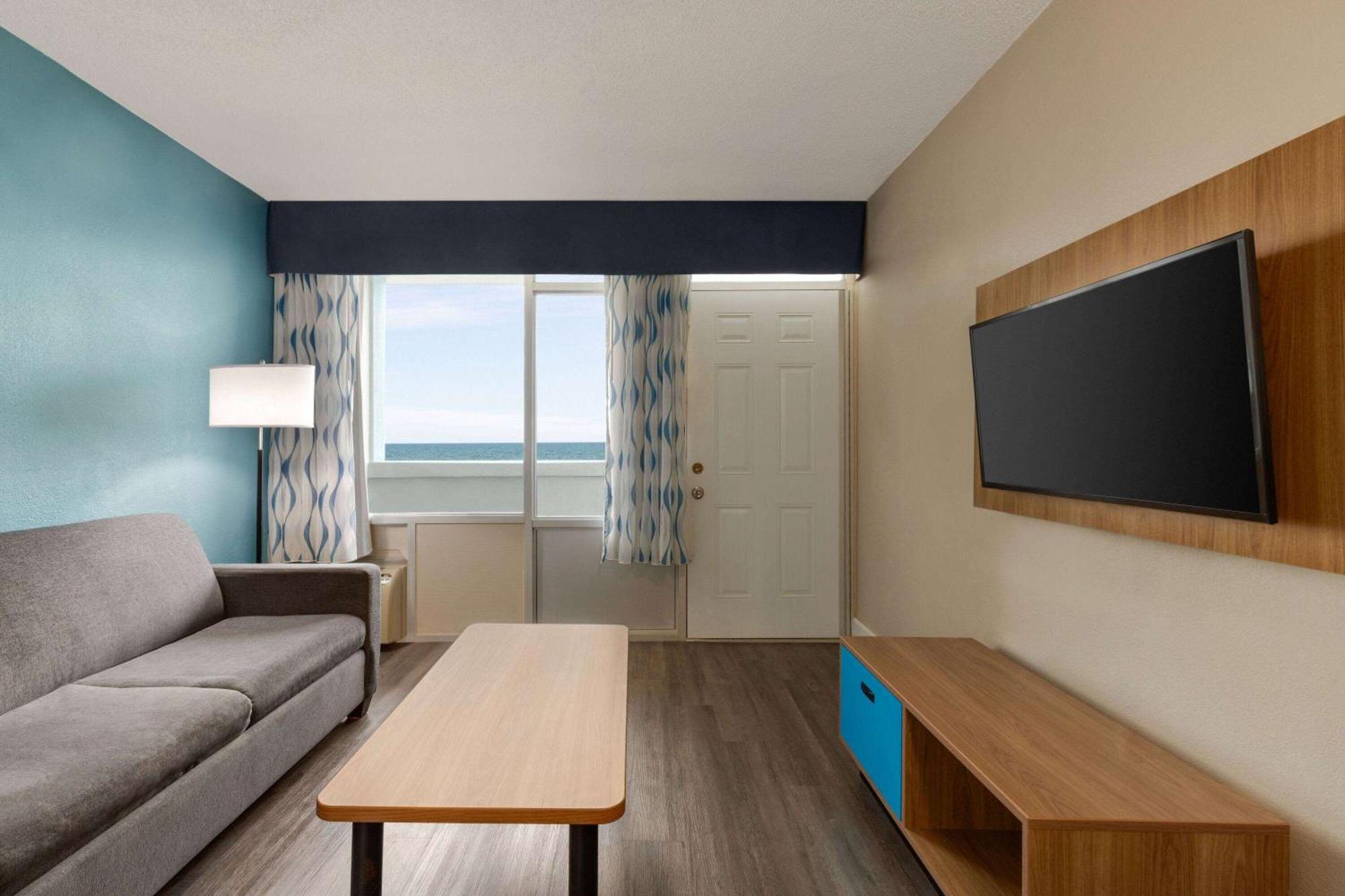 Days Inn By Wyndham Myrtle Beach-Beach Front Dış mekan fotoğraf