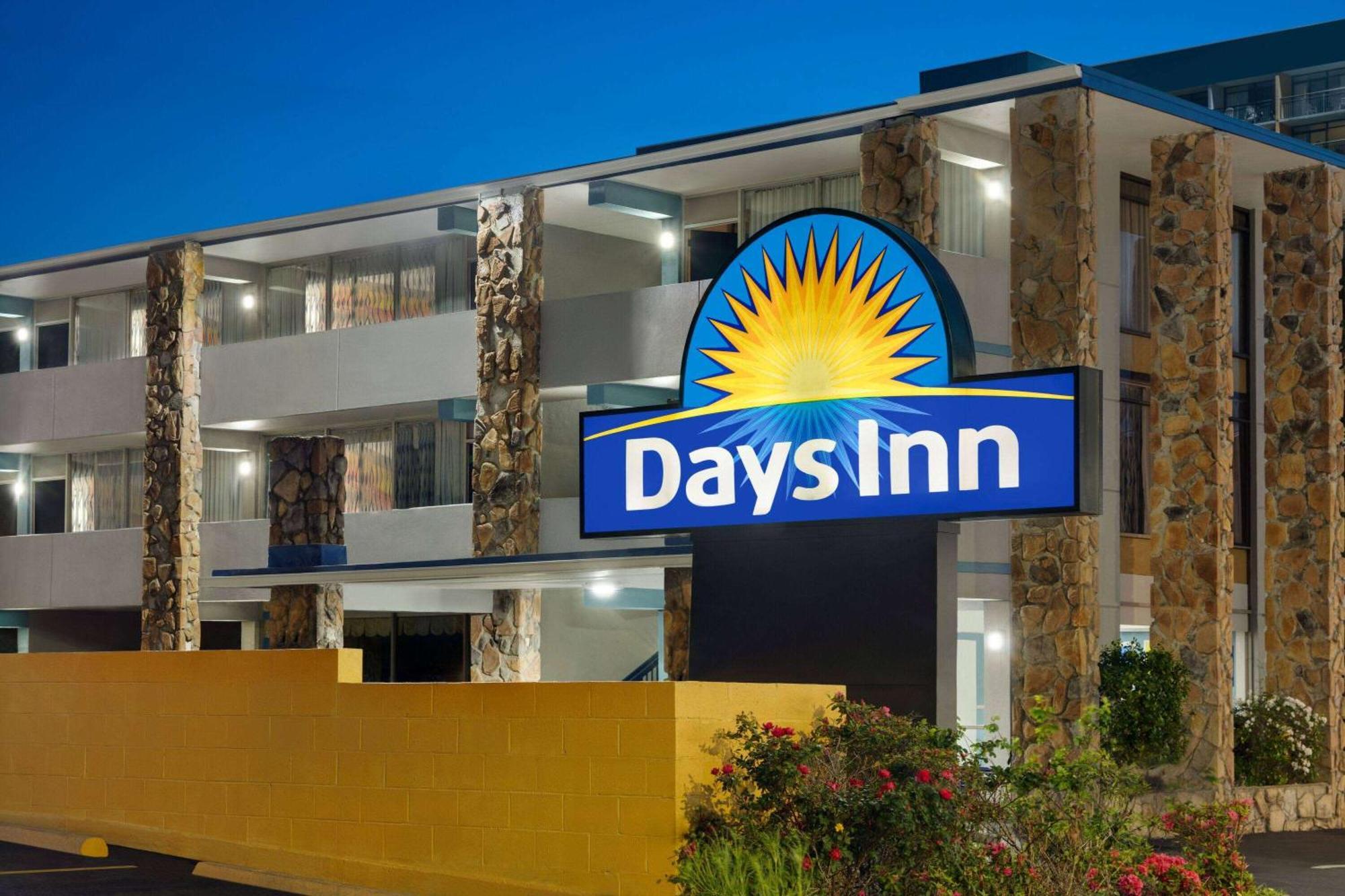 Days Inn By Wyndham Myrtle Beach-Beach Front Dış mekan fotoğraf